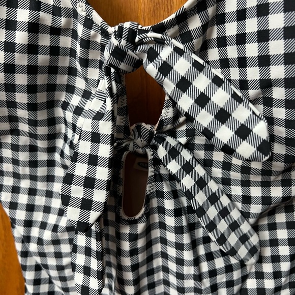 Old Navy size M Swimsuit - Picture 4 of 7